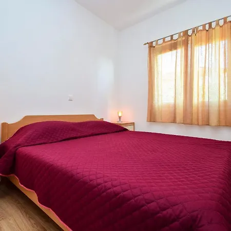 Apartment Jidra